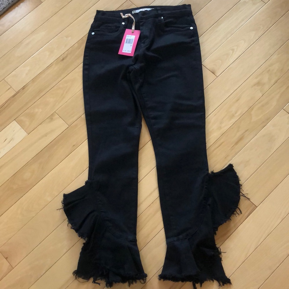 Chelsea & violet black jeans.